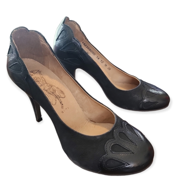 Fly London Scallop Design Heels - Picture 4 of 11